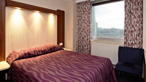 Tag med Panter Rejser til London med indkvartering p� Royal National Hotel