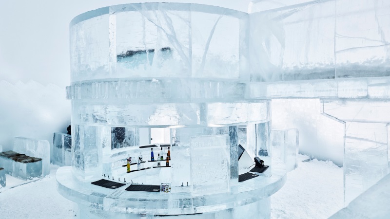 Ishotellet i Jukkarsjärvi og den gamle samiske markedsplads Sámi Siida